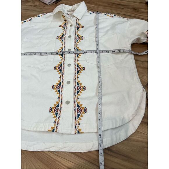 PEACE N' LOVE embroidery snap shacket sz S/M - Picture 6 of 6